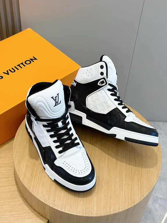 Louis Vuitton Shoe 